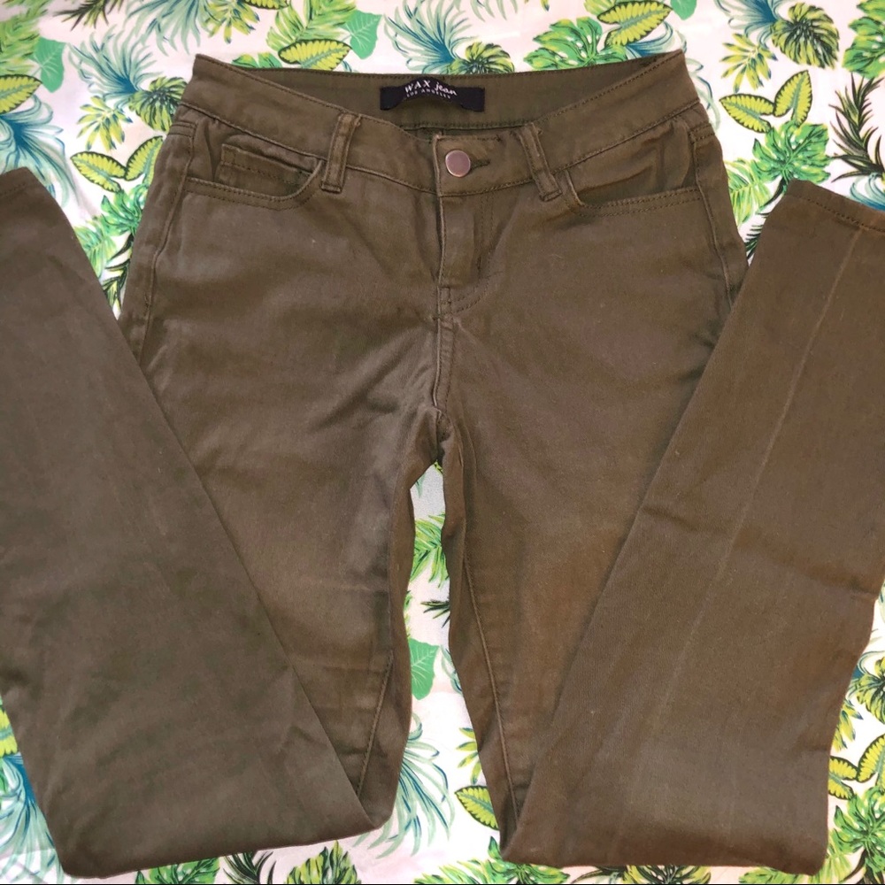 SOLD ✨ 0/25W ARMY GREEN WAX JEANS